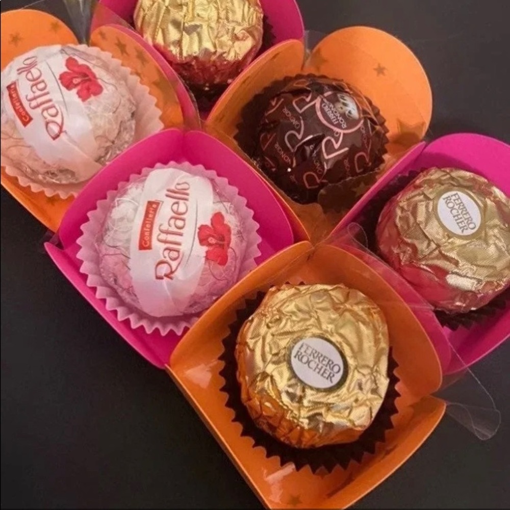 100 truffle holder